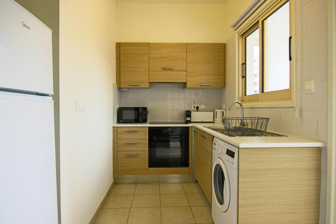 Phaedrus Living City View Luxury Iras Flat 102 Nicosia Exterior foto